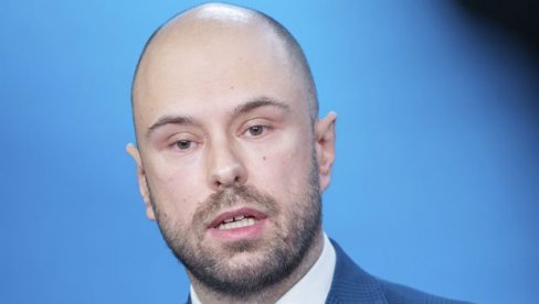 NASTAVILI SMO SA MILOVOM POLITIKOM: Đorđe Radulović u Skupštini Crne Gore NASTAVILI SMO SA MILOVOM POLITIKOM: Đorđe Radulović u Skupštini Crne Gore