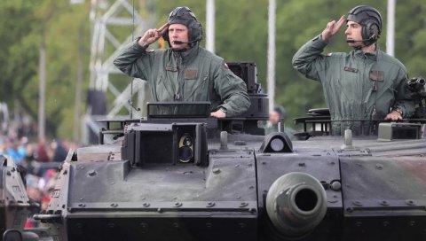 ПОЉСКА ПРВА У ЕУ ОСНИВА НАЦИОНАЛНИ ОДБРАМБЕНИ ФОНД: Планирано издвајање у износу од 7,2 милијарде евра ПОЉСКА ПРВА У ЕУ ОСНИВА НАЦИОНАЛНИ ОДБРАМБЕНИ ФОНД: Планирано издвајање у износу од 7,2 милијарде евра