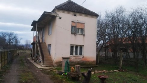 UPUCAN SLUČAJNO IZ KARABINA? Dario Horvat (44) teško ranjen u grudi, dok je sekao drva pored auto-puta kod Paraćina UPUCAN SLUČAJNO IZ KARABINA? Dario Horvat (44) teško ranjen u grudi, dok je sekao drva pored auto-puta kod Paraćina