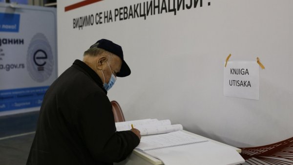 ХРВАТИ ПОХВАЛИЛИ НАШУ ЗЕМЉУ: Срби могу да бирају коју ће вакцину примити, све је брзо и учинковито ХРВАТИ ПОХВАЛИЛИ НАШУ ЗЕМЉУ: Срби могу да бирају коју ће вакцину примити, све је брзо и учинковито