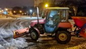 ИНТЕРВЕНЦИЈА ЗИМСКЕ СЛУЖБЕ У СОМБОРУ: Све улице очичишћене и проходне ИНТЕРВЕНЦИЈА ЗИМСКЕ СЛУЖБЕ У СОМБОРУ: Све улице очичишћене и проходне