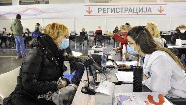 ВЕДРАНА РУДАН ВАКЦИНИСАНА У БЕОГРАДУ! Шта је ово, у Србији шведски сто крцат цепивима? А Хрватска седи... ВЕДРАНА РУДАН ВАКЦИНИСАНА У БЕОГРАДУ! Шта је ово, у Србији шведски сто крцат цепивима? А Хрватска седи...