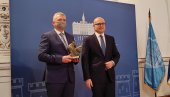 DAN NOVOG SADA OBELEŽEN U USLOVIMA PANDEMIJE KOVID: Odlučuju ljudi a ne virusi (FOTO) DAN NOVOG SADA OBELEŽEN U USLOVIMA PANDEMIJE KOVID: Odlučuju ljudi a ne virusi (FOTO)