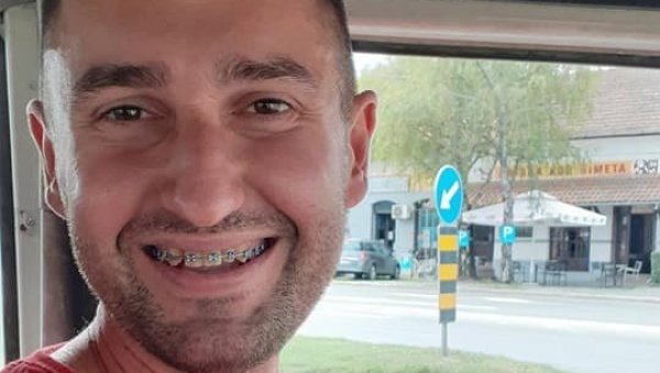ЈЕЗИВ КРАЈ ПОТРАГЕ ЗА АЛЕКСАНДРОМ: У колима на Фрушкој гори пронађено тело несталог младића ЈЕЗИВ КРАЈ ПОТРАГЕ ЗА АЛЕКСАНДРОМ: У колима на Фрушкој гори пронађено тело несталог младића