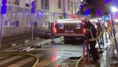 ВЕЛИКИ ПОЖАР НА ЗВЕЗДАРИ: Горе зграде - станари хитно евакуисани, има повређених ВЕЛИКИ ПОЖАР НА ЗВЕЗДАРИ: Горе зграде - станари хитно евакуисани, има повређених