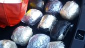 ВЕЛИКА МЕЂУНАРОДНА АКЦИЈА ПОЛИЦИЈЕ: Ухапшени Срби, потерница издата и у Бугарској (ФОТО) ВЕЛИКА МЕЂУНАРОДНА АКЦИЈА ПОЛИЦИЈЕ: Ухапшени Срби, потерница издата и у Бугарској (ФОТО)