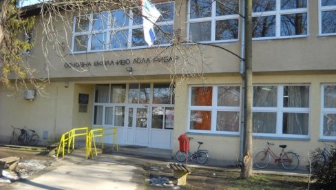ГРАДСКА УПРАВА У СОМБОРУ: Оглас за упис деце у први разред основне школе ГРАДСКА УПРАВА У СОМБОРУ: Оглас за упис деце у први разред основне школе