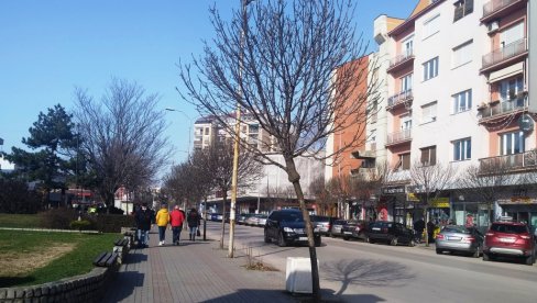 KORONA IZVEŠTAJ IZ PARAĆINA: Za protekla 24 sata još tri smrti na kovid-odeljenju, 37 hospitalizovanih KORONA IZVEŠTAJ IZ PARAĆINA: Za protekla 24 sata još tri smrti na kovid-odeljenju, 37 hospitalizovanih