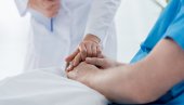 РОЂАЦИ НАПАЛИ ЛЕКАРЕ ЗБОГ СМРТИ ПАЦИЈЕНТА: Осморо људи приведено у Италији РОЂАЦИ НАПАЛИ ЛЕКАРЕ ЗБОГ СМРТИ ПАЦИЈЕНТА: Осморо људи приведено у Италији