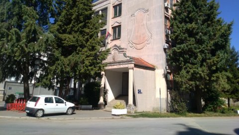 ТУКАО ВЛАСНИКА КАФАНЕ И ЊЕГОВУ СЕСТРУ: Суд у Великом Градишту изрекао пресуду младићу због насиља ТУКАО ВЛАСНИКА КАФАНЕ И ЊЕГОВУ СЕСТРУ: Суд у Великом Градишту изрекао пресуду младићу због насиља