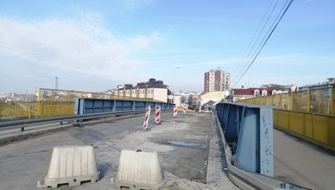 ОБНОВА КРЕЋЕ У АПРИЛУ: Младеновчани месецима без надвожњака који спаја центар са Селтерс бањом ОБНОВА КРЕЋЕ У АПРИЛУ: Младеновчани месецима без надвожњака који спаја центар са Селтерс бањом