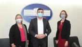 ЈОШ ВЕЋА ПОМОЋ СИГУРНОЈ КУЋИ: У Бјељини истакли важност подршке жртвама насиља ЈОШ ВЕЋА ПОМОЋ СИГУРНОЈ КУЋИ: У Бјељини истакли важност подршке жртвама насиља