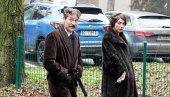 ОТАЦ И ЋЕРКА И НА ЕКРАНУ: Драган и Анђела Јовановић снимају серију Швиндлери ОТАЦ И ЋЕРКА И НА ЕКРАНУ: Драган и Анђела Јовановић снимају серију Швиндлери