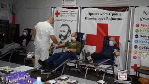 АПЕЛ ЦРВЕНОГ КРСТА СОМБОРА СУГРАЂАНИМА: Сутра дајте крв и некоме спасите живот АПЕЛ ЦРВЕНОГ КРСТА СОМБОРА СУГРАЂАНИМА: Сутра дајте крв и некоме спасите живот