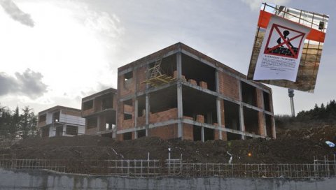 АВАЛА НИЈЕ ЗАШТИЋЕНА! Нелегално граде луксузно насеље - надлежне службе ћуте АВАЛА НИЈЕ ЗАШТИЋЕНА! Нелегално граде луксузно насеље - надлежне службе ћуте