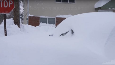 У СРБИЈИ ПРОЛЕЋЕ, У САД - ЛЕДЕНО ДОБА: У Америци оборен рекорд у снежним падавинама стар 122 године (ФОТО+ВИДЕО) У СРБИЈИ ПРОЛЕЋЕ, У САД - ЛЕДЕНО ДОБА: У Америци оборен рекорд у снежним падавинама стар 122 године (ФОТО+ВИДЕО)