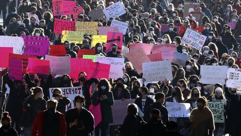 ЈАВНЕ СОБЕ ЗА ТАЈНЕ ПОРУКЕ: Протест у Северној Македонији због злоупотреба друштвених мрежа ЈАВНЕ СОБЕ ЗА ТАЈНЕ ПОРУКЕ: Протест у Северној Македонији због злоупотреба друштвених мрежа