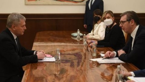 ВУЧИЋ СЕ САСТАО СА РОСОХОМ: Србија остаје искрени пријатељ Словачке, председник се захвалио на подршци (ФОТО) ВУЧИЋ СЕ САСТАО СА РОСОХОМ: Србија остаје искрени пријатељ Словачке, председник се захвалио на подршци (ФОТО)