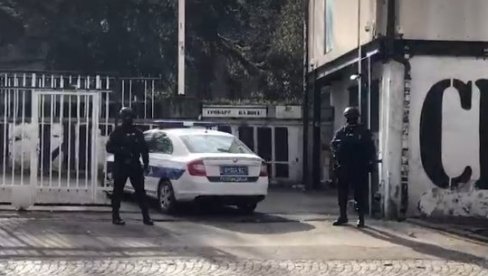 PRIVEDENA I ŽENA VELJE NEVOLJE: Velika akcija policije u Beogradu se nastavlja PRIVEDENA I ŽENA VELJE NEVOLJE: Velika akcija policije u Beogradu se nastavlja