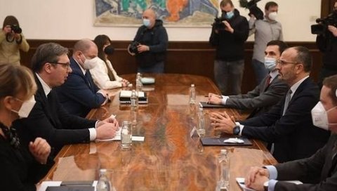 ВУЧИЋ СА ФАБРИЦИЈЕМ: Председник се састао са амбасадором ЕУ у Србији ВУЧИЋ СА ФАБРИЦИЈЕМ: Председник се састао са амбасадором ЕУ у Србији