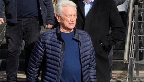 ВОЈНЕ ТАЈНЕ ЗАВРШИЛЕ У РУКАМА СЛУЖБЕНИКА САД: Генерал Перишић у затвору, Секулић побегао, а Влајковић замолио одлагање ВОЈНЕ ТАЈНЕ ЗАВРШИЛЕ У РУКАМА СЛУЖБЕНИКА САД: Генерал Перишић у затвору, Секулић побегао, а Влајковић замолио одлагање