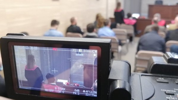 АДВОКАТИ ОДБРАНЕ НАЈАВЉУЈУ ЖАЛБУ: Одржано прво припремно рочиште за убиство Оливера Ивановића АДВОКАТИ ОДБРАНЕ НАЈАВЉУЈУ ЖАЛБУ: Одржано прво припремно рочиште за убиство Оливера Ивановића