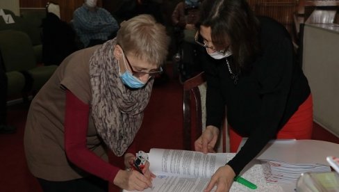PROGRAMI SOCIJALNE I ZDRAVSTVENE ZAŠTITE: U Kragujevcu potpisani ugovori o finansiranju PROGRAMI SOCIJALNE I ZDRAVSTVENE ZAŠTITE: U Kragujevcu potpisani ugovori o finansiranju