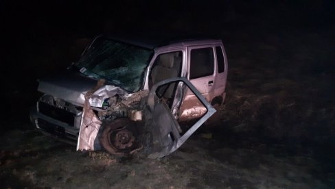TEŠKA SAOBRAĆAJKA KOD BORA: Direktan sudar dva vozila - automobili potpuno uništeni (FOTO) TEŠKA SAOBRAĆAJKA KOD BORA: Direktan sudar dva vozila - automobili potpuno uništeni (FOTO)