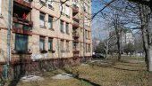 УЖАС У НИШУ: Тинејџерка (17) избола момка (20) после свађе, нанела му тешке повреде УЖАС У НИШУ: Тинејџерка (17) избола момка (20) после свађе, нанела му тешке повреде