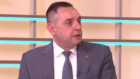 ЕЛЕЗ И БЕЛИВУК ПЛАНИРАЛИ ДА СЕ УДРУЖЕ: Министар Вулин открио - опасност када је у питању председник Вучић није прошла! ЕЛЕЗ И БЕЛИВУК ПЛАНИРАЛИ ДА СЕ УДРУЖЕ: Министар Вулин открио - опасност када је у питању председник Вучић није прошла!