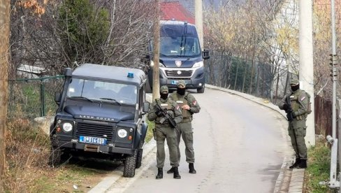 ОТКРИВЕНИ И ДНК ТРАГОВИ: Завршен увиђај на имању Веље Невоље, полиција у кући страве у Ритопеку пронашла брдо доказа! (ФОТО) ОТКРИВЕНИ И ДНК ТРАГОВИ: Завршен увиђај на имању Веље Невоље, полиција у кући страве у Ритопеку пронашла брдо доказа! (ФОТО)