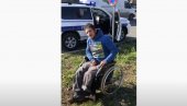 AJDE SAD USTANI I ISPRAVI NOGAVICU: Hit snimak - policija raskrinkala lažnog prosjaka (VIDEO)