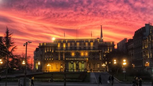 NAJLEPŠA SLIKA DANA: Beograd i zalazak sunca, kompozicija sjaja i vatre - lepota kakvu samo priroda može da oslika NAJLEPŠA SLIKA DANA: Beograd i zalazak sunca, kompozicija sjaja i vatre - lepota kakvu samo priroda može da oslika