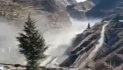 ВЕЛИКИ БРОЈ ЖРТАВА, ИНДИЈА У СТАЊУ УЗБУНЕ: Одломио се део глечера са Хималаја, у току евакуација становништва (ВИДЕО) ВЕЛИКИ БРОЈ ЖРТАВА, ИНДИЈА У СТАЊУ УЗБУНЕ: Одломио се део глечера са Хималаја, у току евакуација становништва (ВИДЕО)