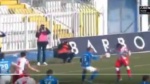 DETALJ O KOME ĆE SE DOSTA PRIČATI: Da li je Zvezda oštećena za penal? (VIDEO) DETALJ O KOME ĆE SE DOSTA PRIČATI: Da li je Zvezda oštećena za penal? (VIDEO)