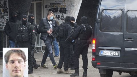 НАМАМИЛИ ГА СЛИКОМ ВЕЗАНОГ ВЕЉЕ НЕВОЉЕ: Лазар Вукићевић рекао једну реченицу пријатељима и нестао!(ФОТО) НАМАМИЛИ ГА СЛИКОМ ВЕЗАНОГ ВЕЉЕ НЕВОЉЕ: Лазар Вукићевић рекао једну реченицу пријатељима и нестао!(ФОТО)