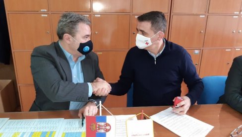 SIGURNIJE ŠKOLE I VRTIĆI: Projekat Crvenog krsta u Požarevcu SIGURNIJE ŠKOLE I VRTIĆI: Projekat Crvenog krsta u Požarevcu