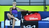ДВОСТРУКА ОСВАЈАЧИЦА АО испала након што јој је позлило: Мењајте правила! ДВОСТРУКА ОСВАЈАЧИЦА АО испала након што јој је позлило: Мењајте правила!