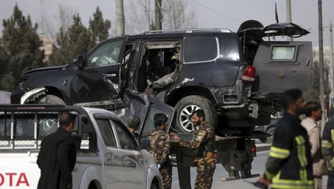ПОГИНУЛО ПЕТ ДРЖАВНИХ СЛУЖБЕНИКА: Серија напада у Кабулу, експлодирала бомба и отворена ватра на Министарство ПОГИНУЛО ПЕТ ДРЖАВНИХ СЛУЖБЕНИКА: Серија напада у Кабулу, експлодирала бомба и отворена ватра на Министарство