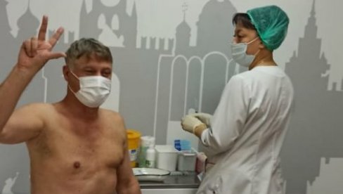 LAZANSKI PRIMIO RUSKU VAKCINU: Otkrio kako se oseća, ima i poruku za građane Srbije LAZANSKI PRIMIO RUSKU VAKCINU: Otkrio kako se oseća, ima i poruku za građane Srbije
