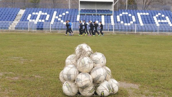 ГДЕ ЋЕ ВАМ ДУША: Опљачкане просторије ФК Слога у Краљеву, лопови однели опрему ГДЕ ЋЕ ВАМ ДУША: Опљачкане просторије ФК Слога у Краљеву, лопови однели опрему
