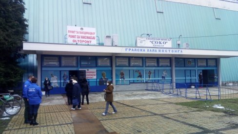 VAKCINISANO OKO 7.000 LJUDI: U Somboru veliko interesovanje za imunizaciju VAKCINISANO OKO 7.000 LJUDI: U Somboru veliko interesovanje za imunizaciju