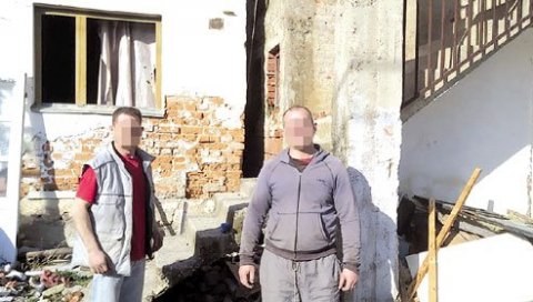 СИМИЋИМА КУЋА ОД ДОБРОТЕ: Хумани људи из Аранђеловца помажу браћи која сама једва преживљавају СИМИЋИМА КУЋА ОД ДОБРОТЕ: Хумани људи из Аранђеловца помажу браћи која сама једва преживљавају