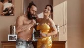 СЛАВЕ МЕСЕЦ ВИНА И ЉУБАВИ: Сека Алексић блиста уз голишавог супруга Вељка Пиљикића СЛАВЕ МЕСЕЦ ВИНА И ЉУБАВИ: Сека Алексић блиста уз голишавог супруга Вељка Пиљикића