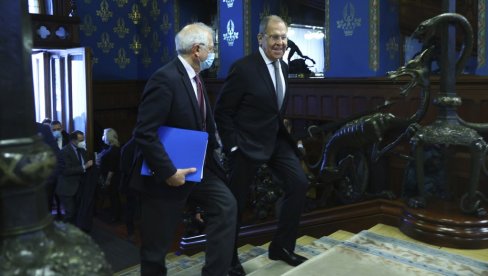 RUSIJA I EU NA RASKRSNICI: Evropski šef diplomatije se u Briselu u Evropskom parlamentu branio zbog svoje posete Moskvi RUSIJA I EU NA RASKRSNICI: Evropski šef diplomatije se u Briselu u Evropskom parlamentu branio zbog svoje posete Moskvi