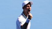 NOVAK POKAZAO ZAŠTO JE VELIKI ŠAMPION: Đoković najbolji kad je najteže, Srbin stigao do trećeg kola AO! NOVAK POKAZAO ZAŠTO JE VELIKI ŠAMPION: Đoković najbolji kad je najteže, Srbin stigao do trećeg kola AO!