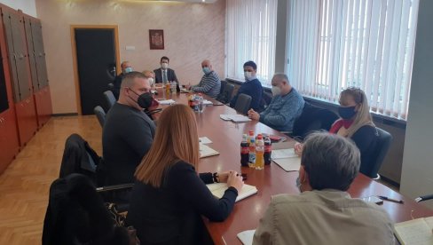 ХОСПИТАЛИЗОВАНО 100 ПОЗИТИВНИХ ПАЦИЈЕНАТА: Стечени сви услови за одјаву епидемије у Геронтолошком центру у Шапцу ХОСПИТАЛИЗОВАНО 100 ПОЗИТИВНИХ ПАЦИЈЕНАТА: Стечени сви услови за одјаву епидемије у Геронтолошком центру у Шапцу