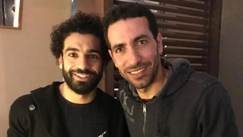 DVA IGRAČA AL AHLIJA IZBAČENA SA KLUPSKOG SP: Rukovali se sa bivšim saigračem koji je na listi traženih terorista DVA IGRAČA AL AHLIJA IZBAČENA SA KLUPSKOG SP: Rukovali se sa bivšim saigračem koji je na listi traženih terorista