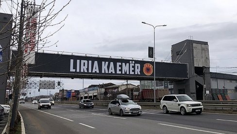 НОВА ПРОВОКАЦИЈА АЛБАНАЦА: У Чаглавици освануо билборд који слави злочине терористичке ОВК НОВА ПРОВОКАЦИЈА АЛБАНАЦА: У Чаглавици освануо билборд који слави злочине терористичке ОВК