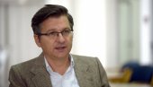 МИЛОШ КОВИЋ О НОВОМ ТОТАЛИТАРИЗМУ: Довољно је да нешто кажете и долазе по вас МИЛОШ КОВИЋ О НОВОМ ТОТАЛИТАРИЗМУ: Довољно је да нешто кажете и долазе по вас